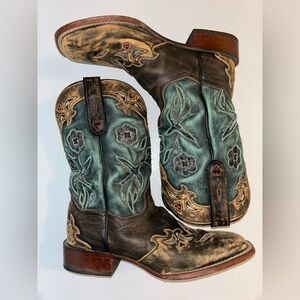 Embroidered Western Cowboy Boots